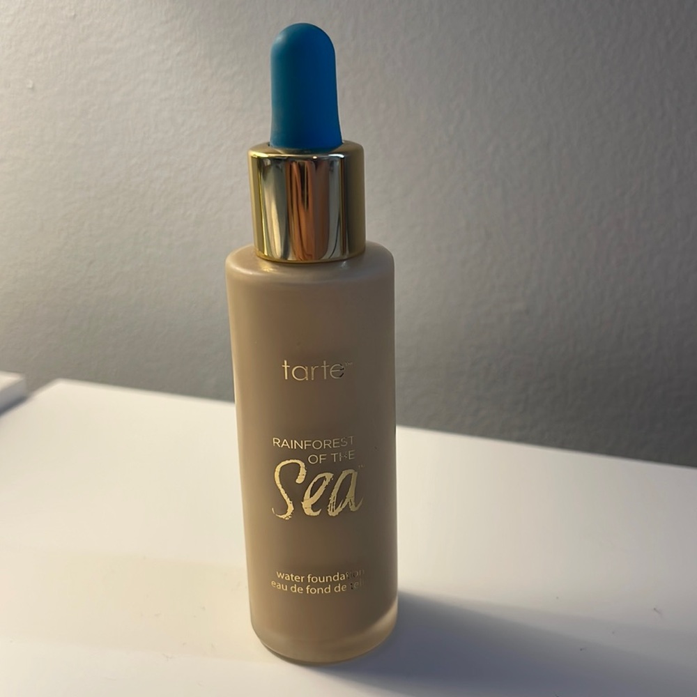 Tarte water foundation fair-light sand